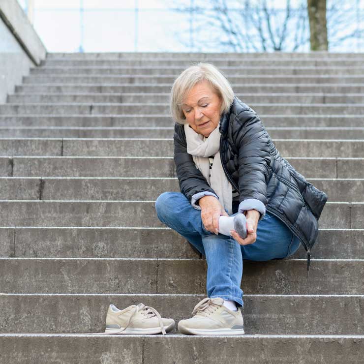 files/lune-nerve-pain-relief-stairs.jpg